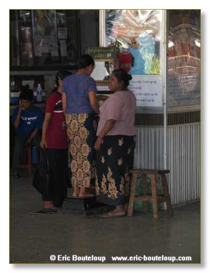 023_BIRMANIE_2k3_Yangoon