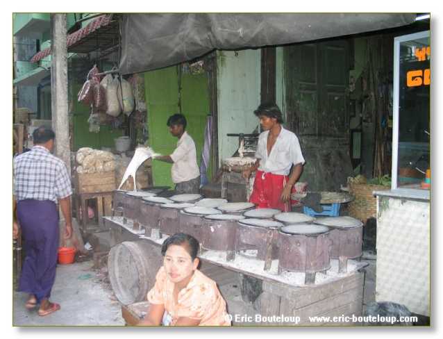 030_BIRMANIE_2k3_Yangoon