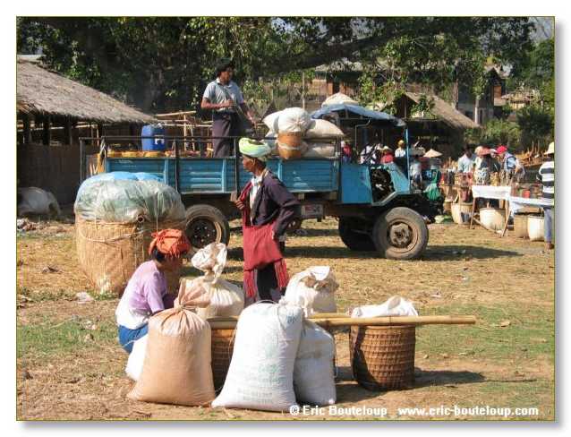 054_BIRMANIE_2k3_Lac_Inle