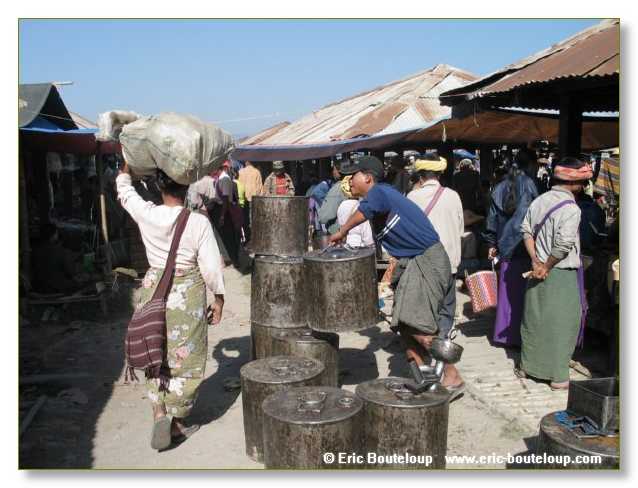 112_BIRMANIE_2k3_Lac_Inle