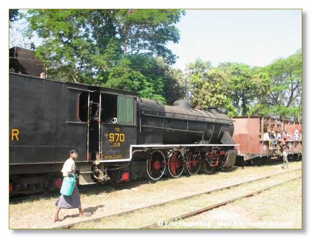 290_BIRMANIE_2k3_Rocher_d_or