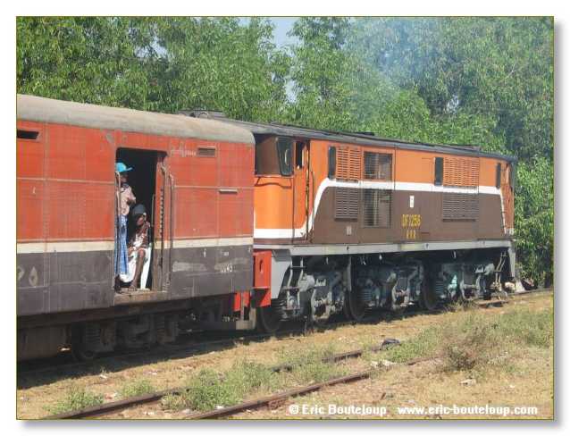 294_BIRMANIE_2k3_Rocher_d_or