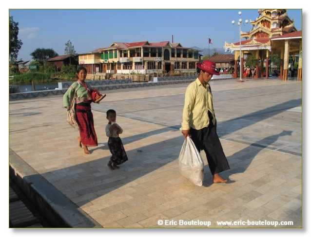 068_BIRMANIE_2006_03