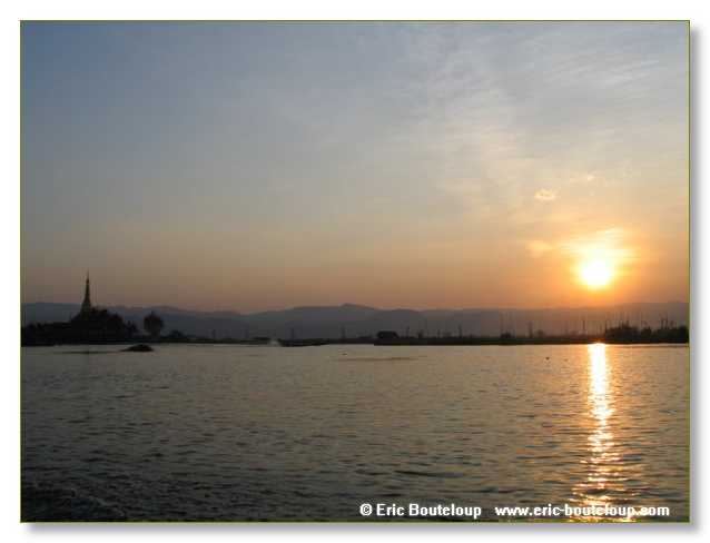 104_BIRMANIE_2006_03