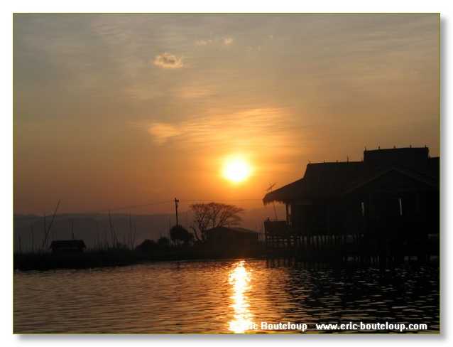 105_BIRMANIE_2006_03