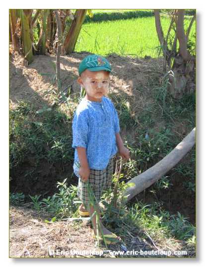 194_BIRMANIE_2006_03