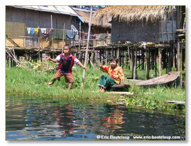 236_BIRMANIE_2006_03