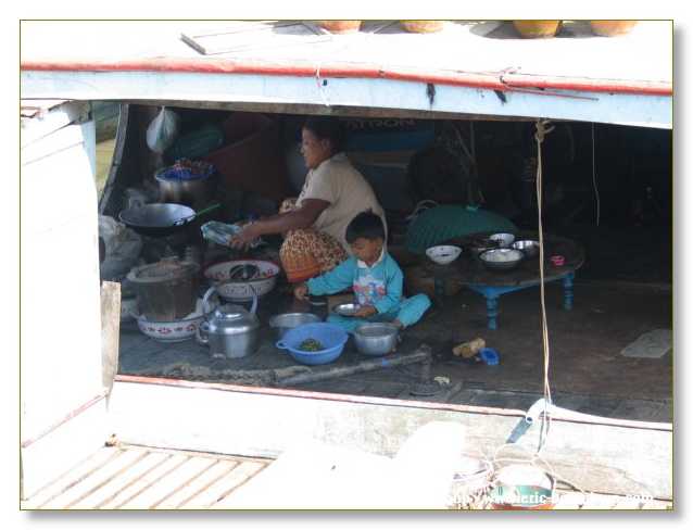 332_BIRMANIE_2006_03