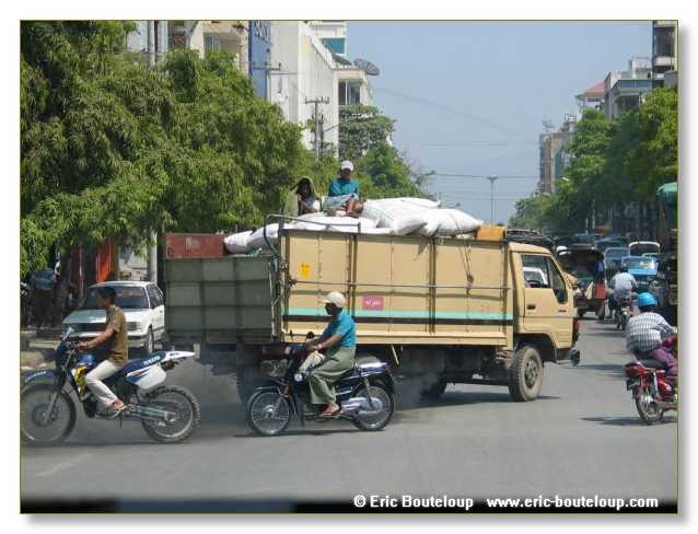 353_BIRMANIE_2006_03