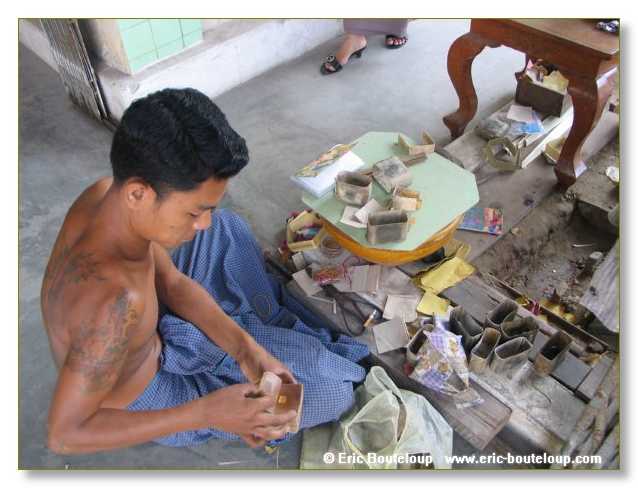 356_BIRMANIE_2006_03