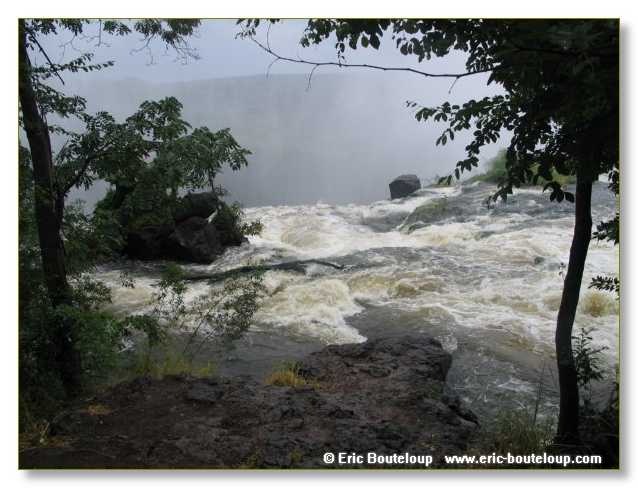 190_BOTSWANA_ZAMBIE_2005_Mars