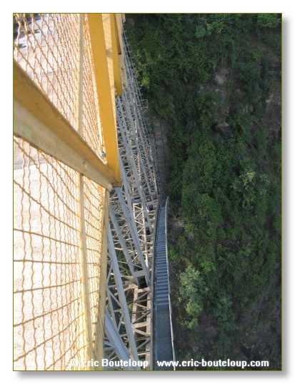 261_BOTSWANA_ZAMBIE_2005_Mars