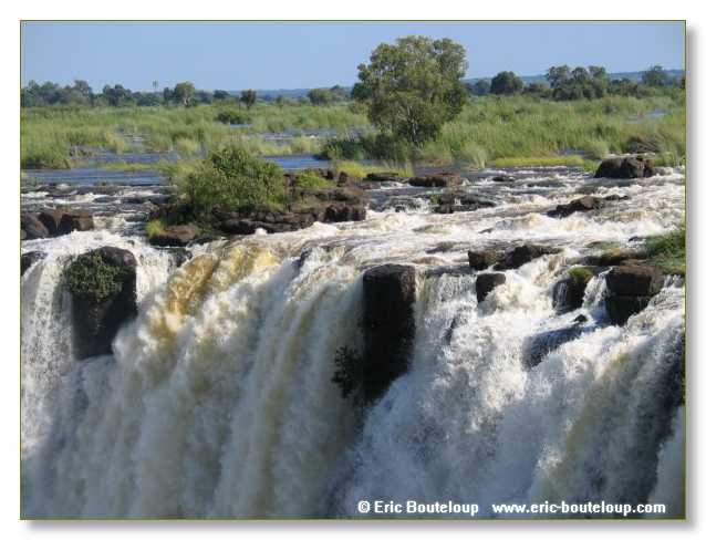 270_BOTSWANA_ZAMBIE_2005_Mars