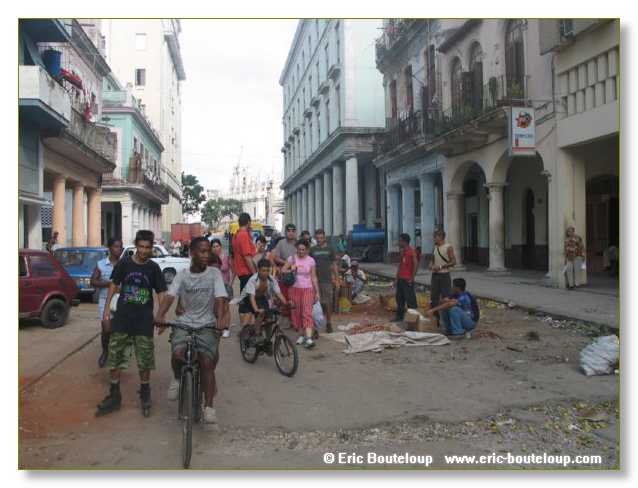 371_CUBA_2004