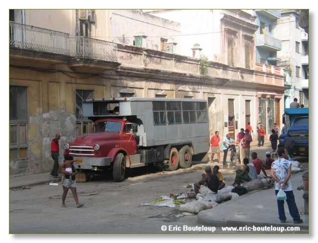 379_CUBA_2004