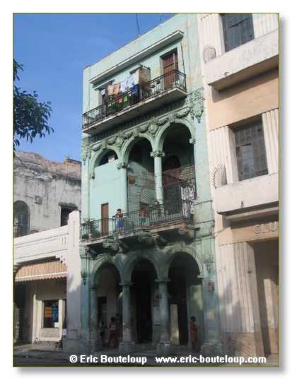 381_CUBA_2004
