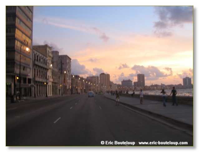445_CUBA_2004
