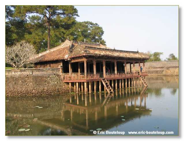 107_Splendeurs_d_Indochine_2005_02_03