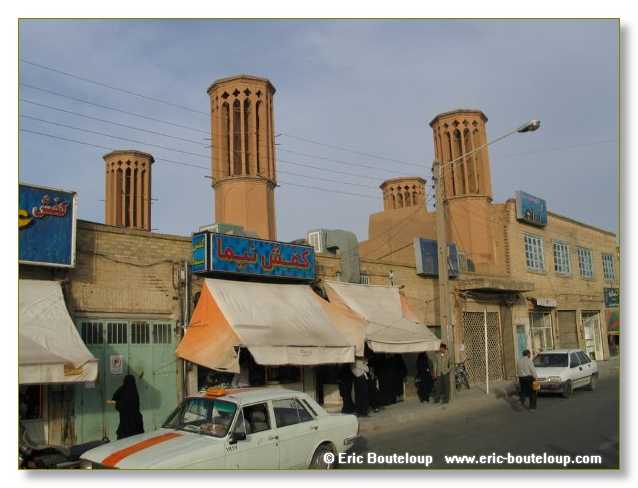 376_IRAN_2005