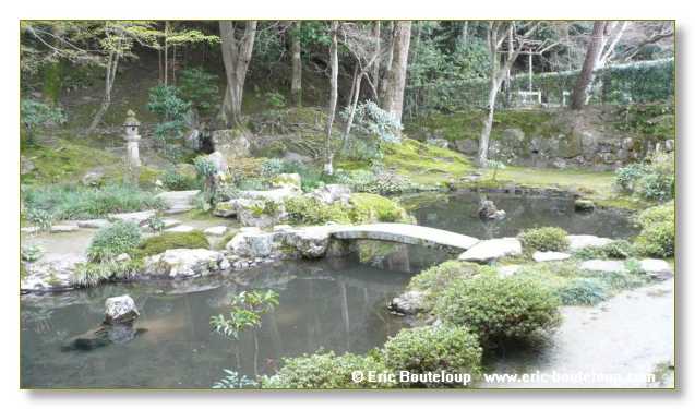 057_JAPON_Kyoto_meditation_Zen_et_Sakura_April_2008