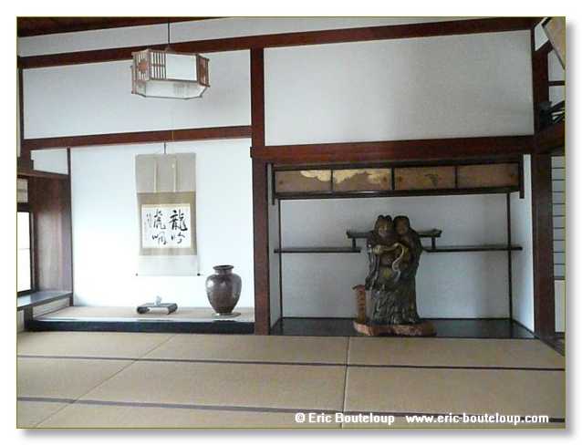 106_JAPON_Kyoto_meditation_Zen_et_Sakura_April_2008