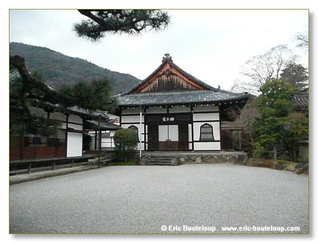 301_JAPON_Kyoto_meditation_Zen_et_Sakura_April_2008