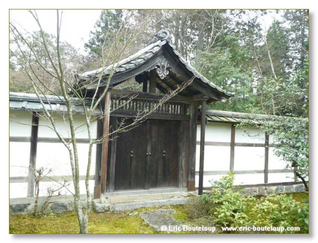 509_JAPON_Kyoto_meditation_Zen_et_Sakura_April_2008