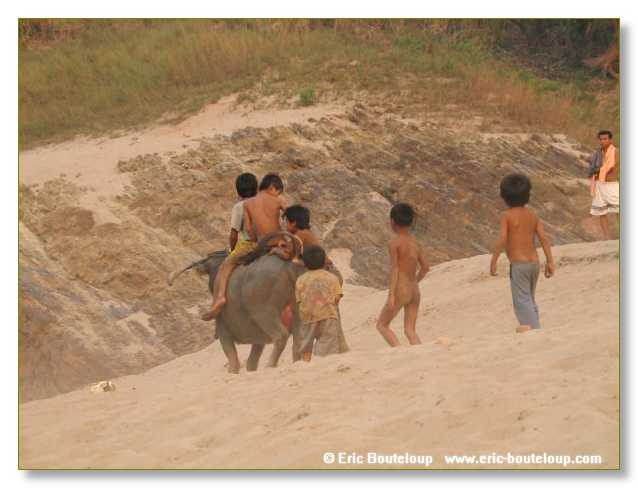 055_MEKONG_Secrets_du_Mekong