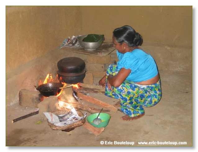 027_Sri_Lanka_2003_03