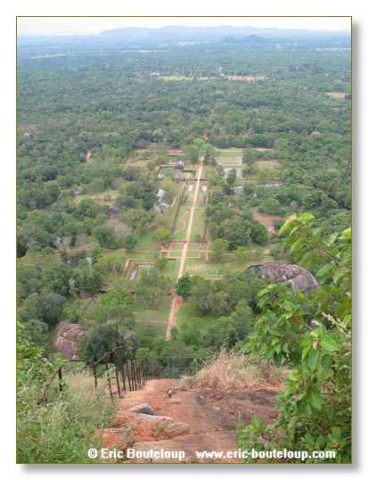 068_Sri_Lanka_2003_03