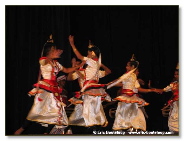 083_Sri_Lanka_2003_03