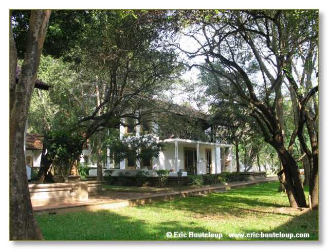 181_Sri_Lanka_2003_03