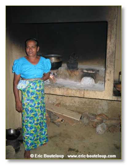 182_Sri_Lanka_2003_03