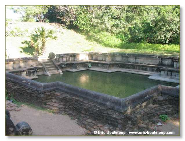 215_Sri_Lanka_2003_03