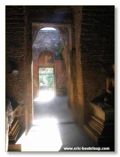 219_Sri_Lanka_2003_03