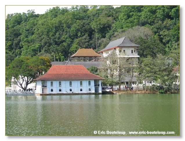 261_Sri_Lanka_2003_03